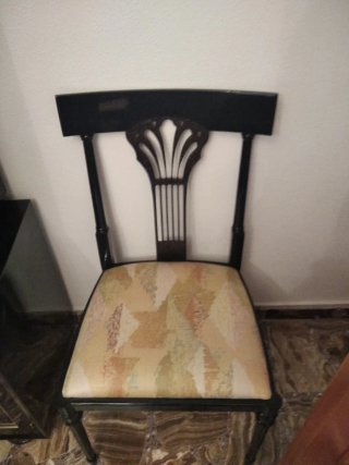 Mueble Comedor Negro y Dorado