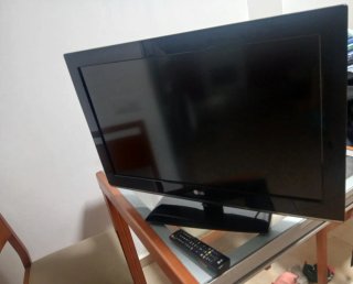 Televisión LG 30 Negra no tiene smartv