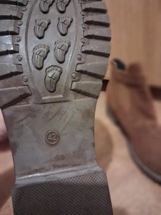 Sandalias H&M y Zuecos Primark