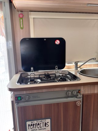 AUTOCARAVANA MC LOUIS GLAMYS 25 G