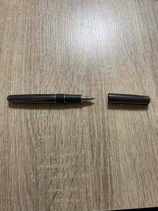 Bolígrafo Tombow Negro