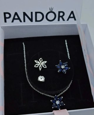 Conjunto Pandora Flor Azul y Plata