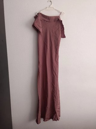 Vestido largo asimétrico con volantes zara talla S