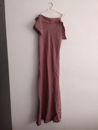 Vestido largo asimétrico con volantes zara talla S
