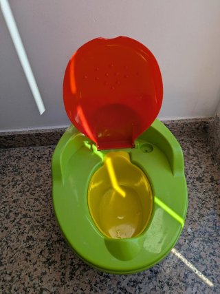 Orinal infantil SATO verde y rojo