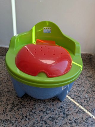 Orinal infantil SATO verde y rojo