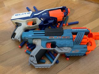 Lote 2 Pistolas Nerf + Accesorios