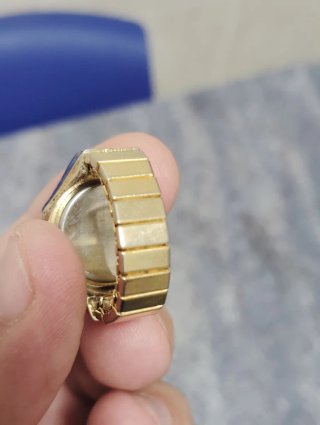 Anillo Reloj Vintage Quartz Dorado
