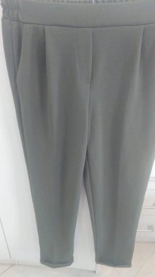 Pantalón verde de verano talla M