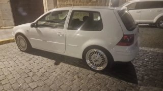 Volkswagen Golf 2003(vendo o cambio)
