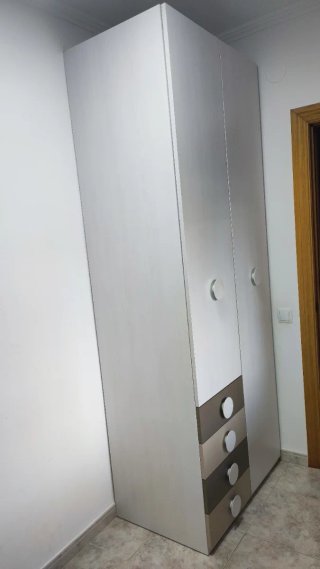 Armario de madera de pino de 90x240