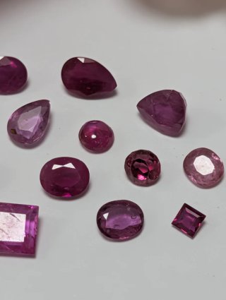 Lote de rubíes naturales