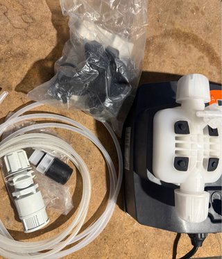 Bomba Dosificadora Baeza Invicta 5 L/H Cloro o ph