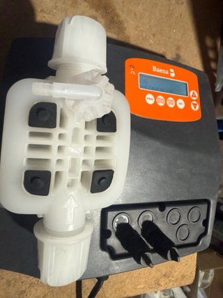 Bomba Dosificadora Baeza Invicta 5 L/H Cloro o ph