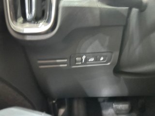 Volvo XC40 1.5 T4 Twin Recharge Core Auto (2022)