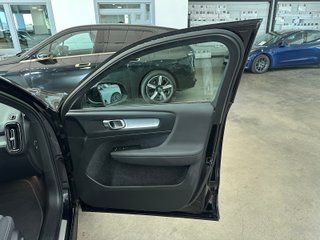 Volvo XC40 1.5 T4 Twin Recharge Core Auto (2022)
