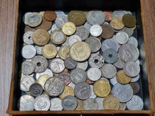 Lote monedas del mundo internacional