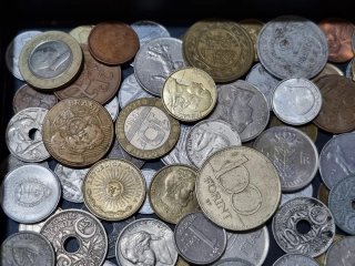 Lote monedas del mundo internacional