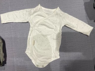 Lote de 6 Bodies de 0-1 mes y 3 meses