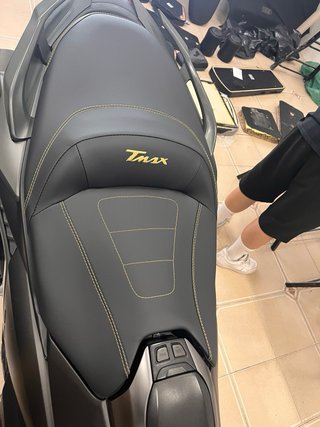 Rivestimento sella Tmax 2017-2019 nero/grigio