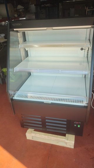 Vitrina refrigerada para lácteos