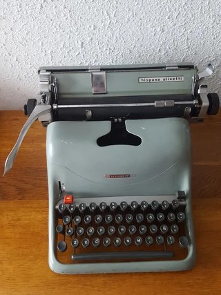 Máquina de escribir Hispano Olivetti Lexicon 20