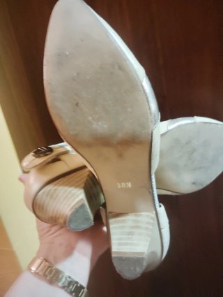 Zapatos de piel cómodos beige y plata