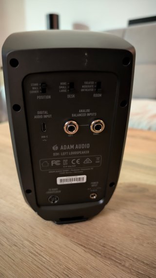 Altavoces Adam D3V como nuevos