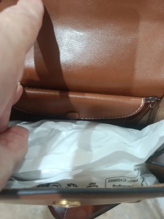 Bolso marrón nuevo con etiqueta