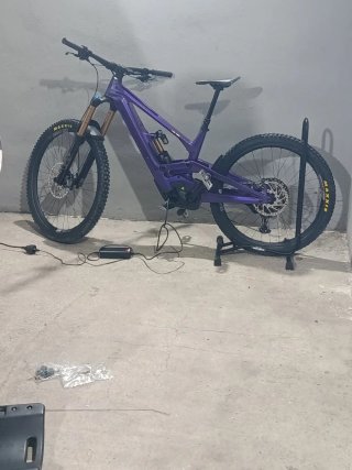 Bicicleta Enduro Eléctrica Canyon Morada