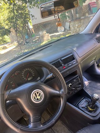 Volkswagen Golf 2002