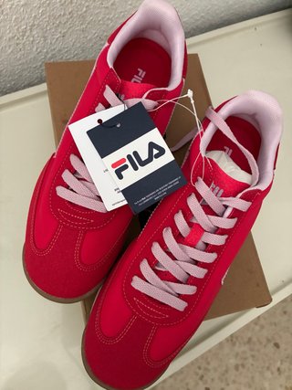 Zapatillas Fila Rojas y Rosas Talla 41