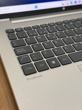 Portátil HP AMD Ryzen 7 250 16GB RAM DDR5 500 SSD
