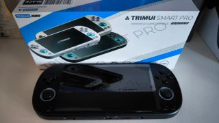 Trimui Smart Pro Negra + Funda y Cristal