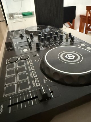 Controlador DJ Pioneer DDJ-400 + Altavoces Woxter
