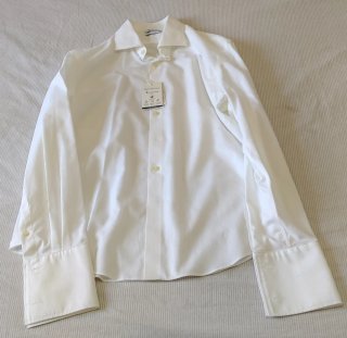 CAMISA SIN ESTRENAR CON ETIQUETAS PEDRO DEL HIERRO