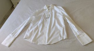 CAMISA SIN ESTRENAR CON ETIQUETAS PEDRO DEL HIERRO