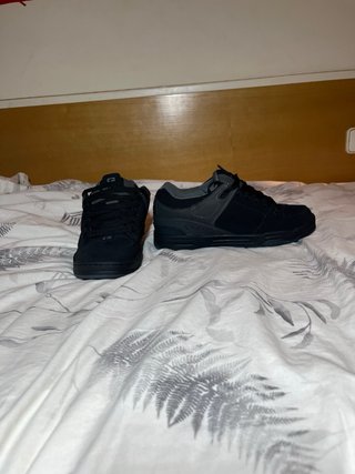 Zapatillas Globe Negras Nuevas