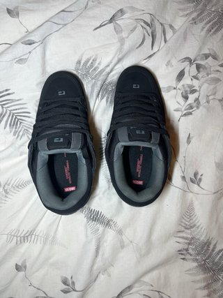 Zapatillas Globe Negras Nuevas