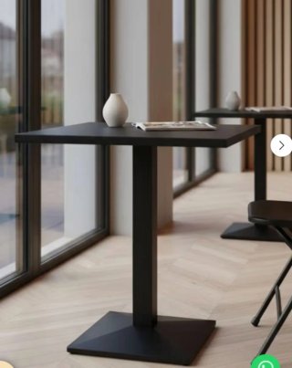 MESA NEGRA 70x70x75 CM PERFECTO ESTADO NO SE ENVÍA
