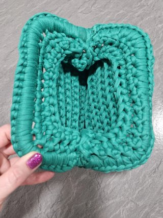 Pochette di fettuccia fatta a mano