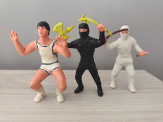 Figuras PVC Baloncestista y Ninjas