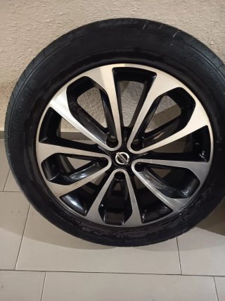 Llantas 18 Nissan