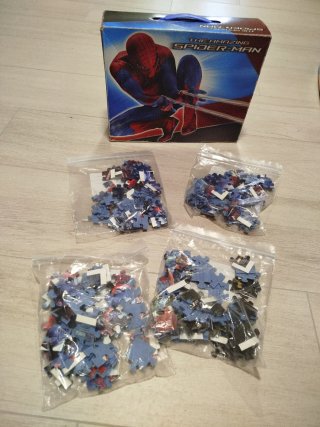 4 Puzzles Spiderman de 64 piezas cada uno