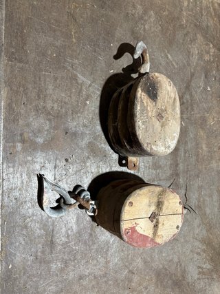 Poleas vintage madera y metal