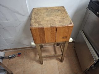 Mobiliario y Utensilios de Carnicería y frutería