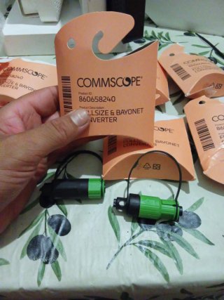 Convertidores y conectores de fibra CommScope