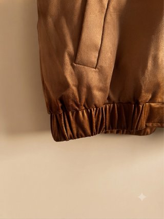Chaqueta efecto ante marrón Stradivarius talla S
