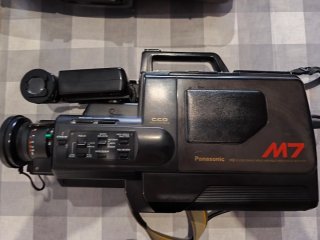 Videocámara Panasonic M7 VHS + Maletín