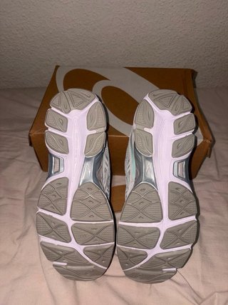 Zapatillas ASICS grises y verde azulado